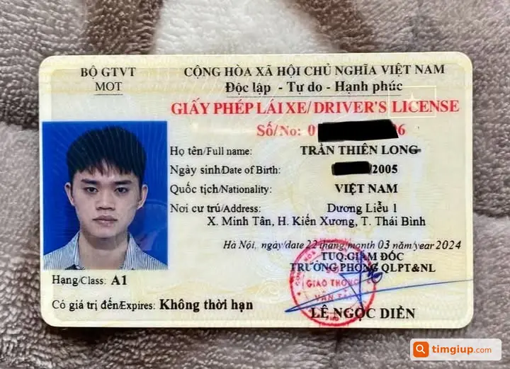 Túi Nhựa Trắng Chứa CCCD, Bằng Lái Rơi Tại Định Công, Hoàng Mai
