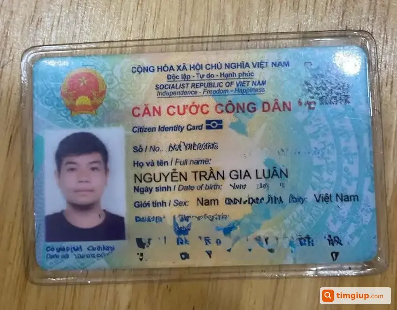 Tìm Ví Rơi Có CCCD, Cà Vẹt Xe Và Bằng Lái Tại Bình Thạnh