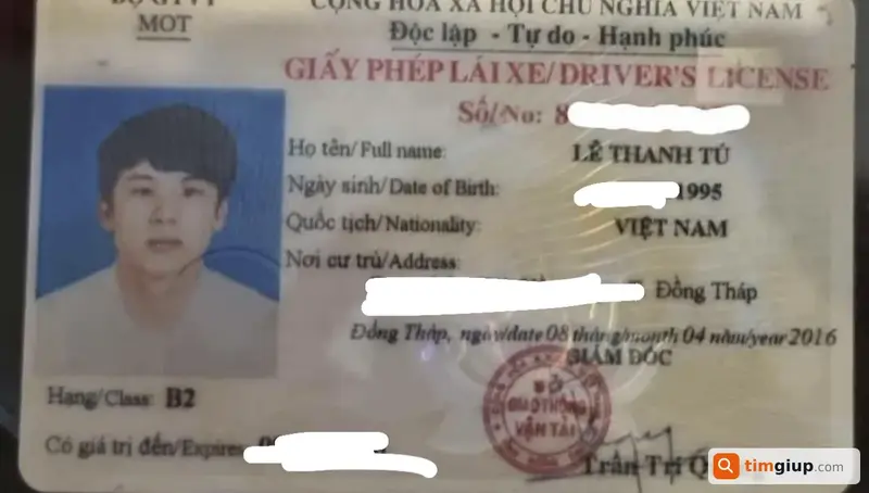 Tìm ví da màu nâu chứa giấy tờ của anh Lê Thanh Tú