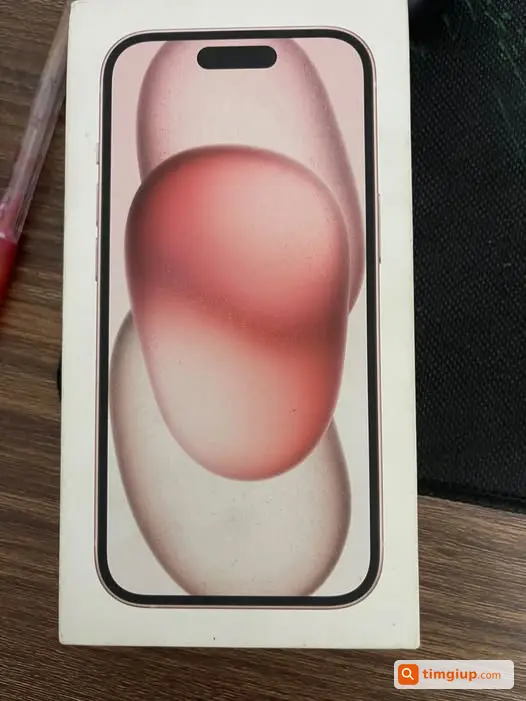 Thất Lạc iPhone 15 Hồng Cùng Giấy Tờ Trên Xe Buýt E02