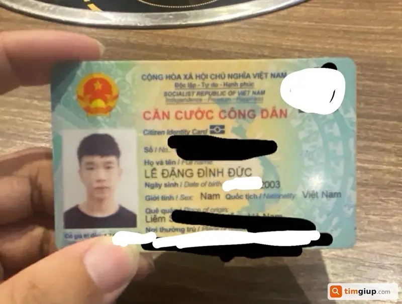 Tìm ví và giấy tờ tùy thân của Lê Đặng Đình Đức tại Cầu Giấy, Hà Nội