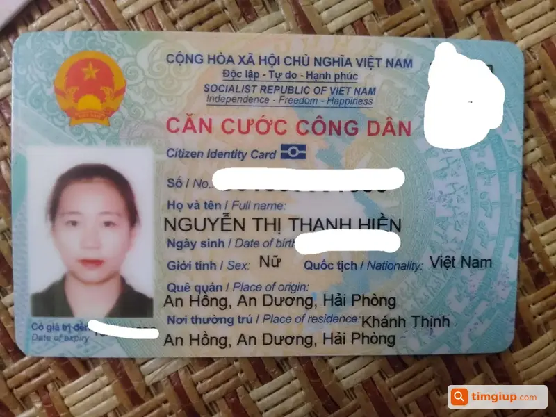 Đánh Rơi Ví Màu Kem Vàng Có CCCD Tại Chợ Quán Toan