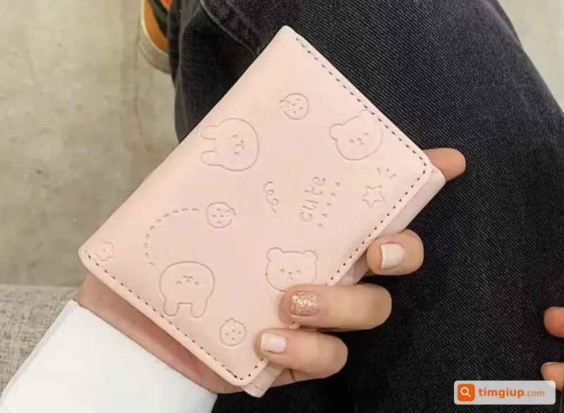 Ví Hồng Chứa Giấy Tờ Ngô Thị Kim Oanh Rơi Ở Thái Nguyên