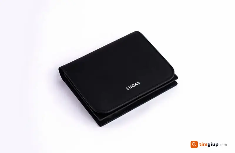 Tìm ví chứa giấy tờ rơi trên taxi Xanh SM khu Đền Lừ