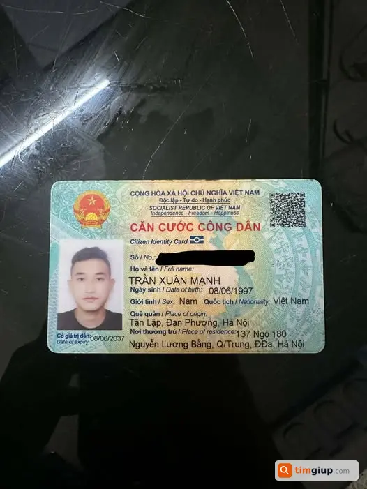Mất ví đen có giấy tờ trên tuyến Thái Thịnh - Đội Cấn