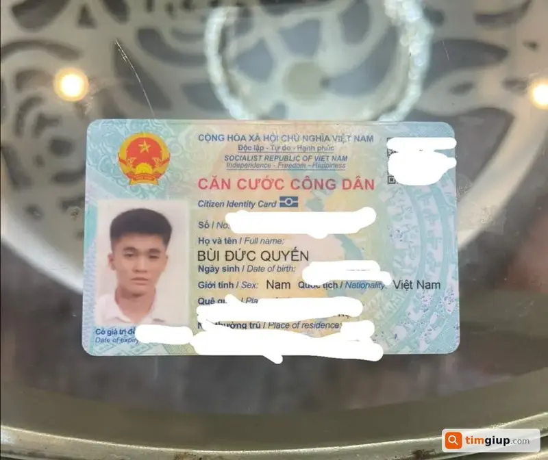 Tìm ví giấy tờ mang tên Bùi Đức Quyến tại Hà Nội
