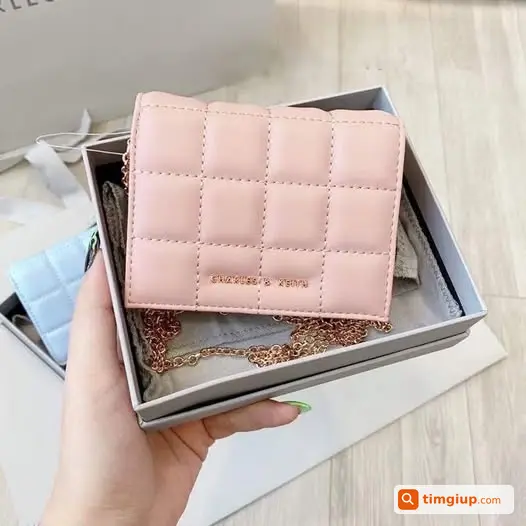 Rơi Ví Màu Hồng Có CCCD Tên Huỳnh Giáng Hy Từ Quận 12 Đến Tân Phú