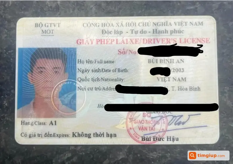Rơi Ví Giấy Tờ Tên Bùi Bình An Trên Đường Xa La - Trần Phú