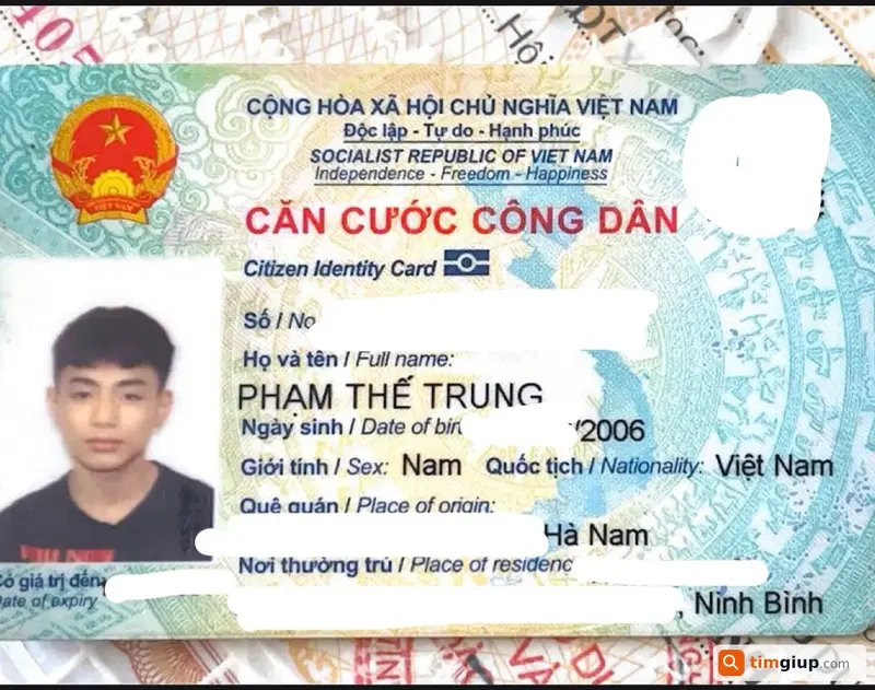 Tìm ví và giấy tờ tùy thân của Phạm Thế Trung tại Tây Mỗ, Hà Nội