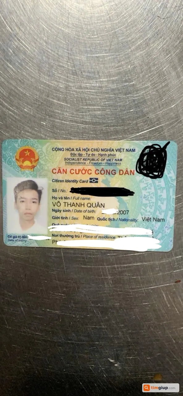 Tìm ví màu đen và giấy tờ tùy thân của Võ Thanh Quân tại TP. Huế