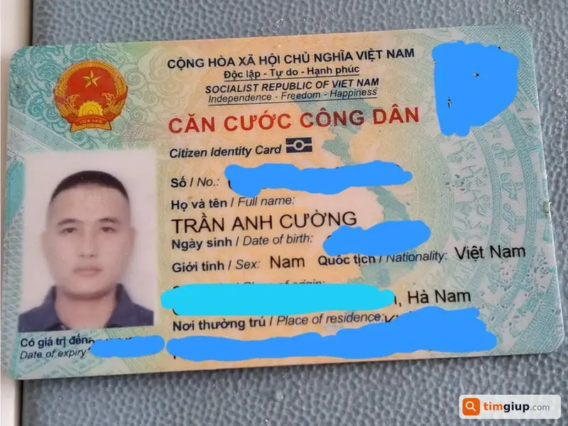 Tìm ví màu đen chứa giấy tờ của anh Trần Anh Cường tại Aeon Mall Hà Đông