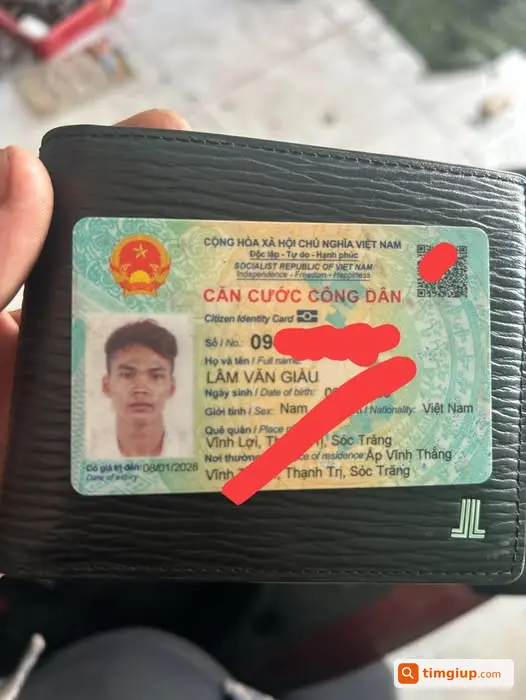 Tìm Ví Đen Chứa Giấy Tờ Tại Thạnh Xuân 25, Quận 12