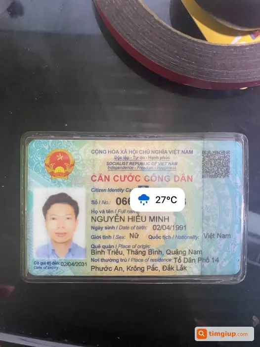 Nhặt Được Ví Bị Đánh Rơi, Liên Hệ Nhận Lại Qua Số Điện Thoại