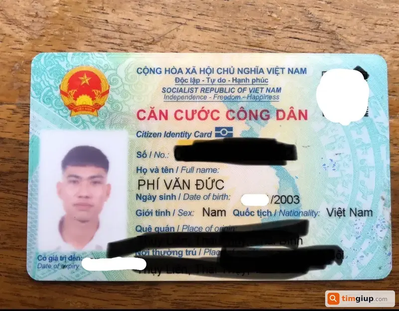 Tìm ví và giấy tờ tùy thân mang tên Phí Văn Đức tại Quận Hoàng Mai, Hà Nội
