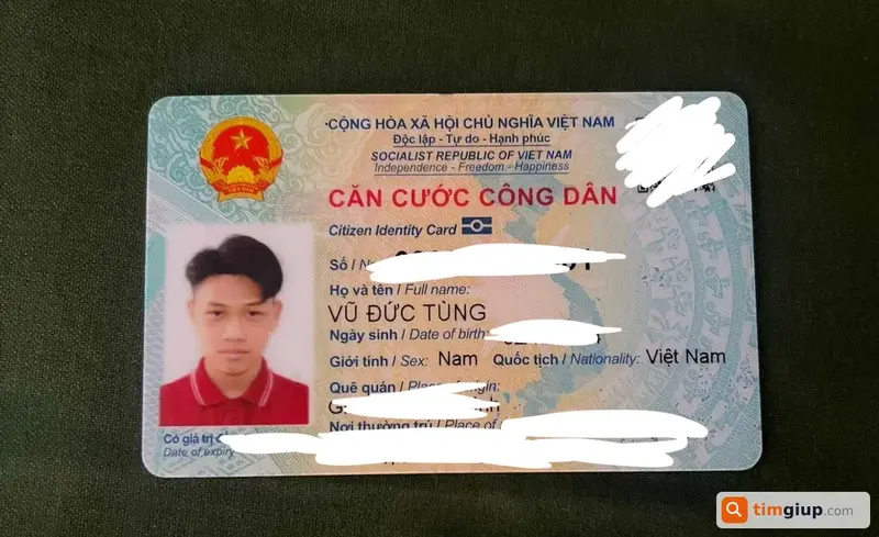 Tìm ví và giấy tờ tùy thân tên Vũ Đức Tùng tại Hải Phòng