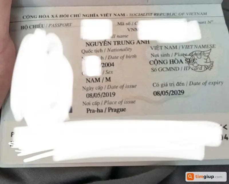 Tìm hộ chiếu tên Trung Anh Nguyen bị rơi tại Hà Nội