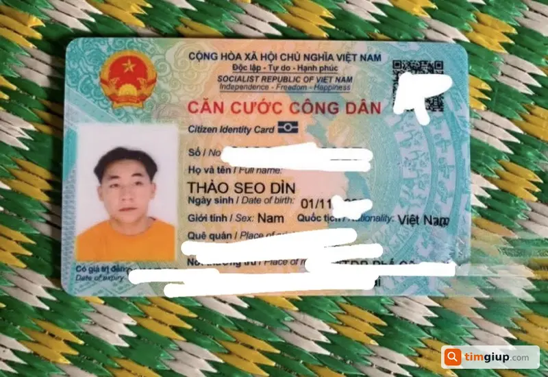Tìm Ví Tiền Có Giấy Tờ Rơi Tại Khuất Duy Tiến, Hà Nội