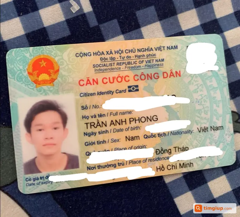 Tìm Ví Giấy Tờ Nâu Tên Trần Anh Phong Tại TP.HCM
